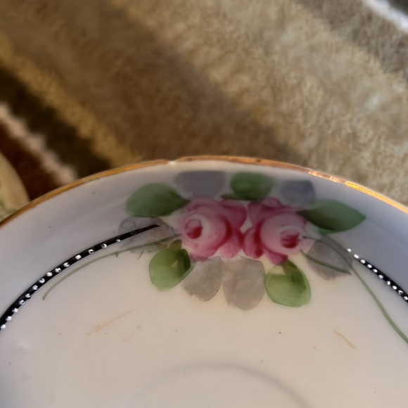 Assortment of 3 tea and 1 coffee, saucers. - Picture 5 of 6